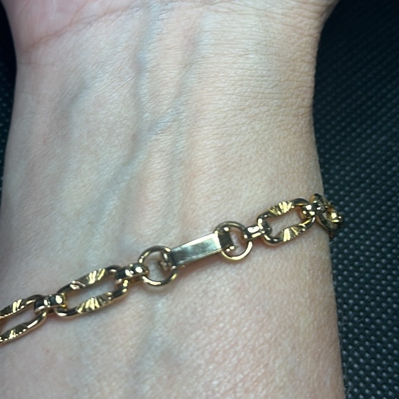 Gold and Emerald Green 7 1/2 inch Bracelet with gold over clasp - Picture 3 of 5